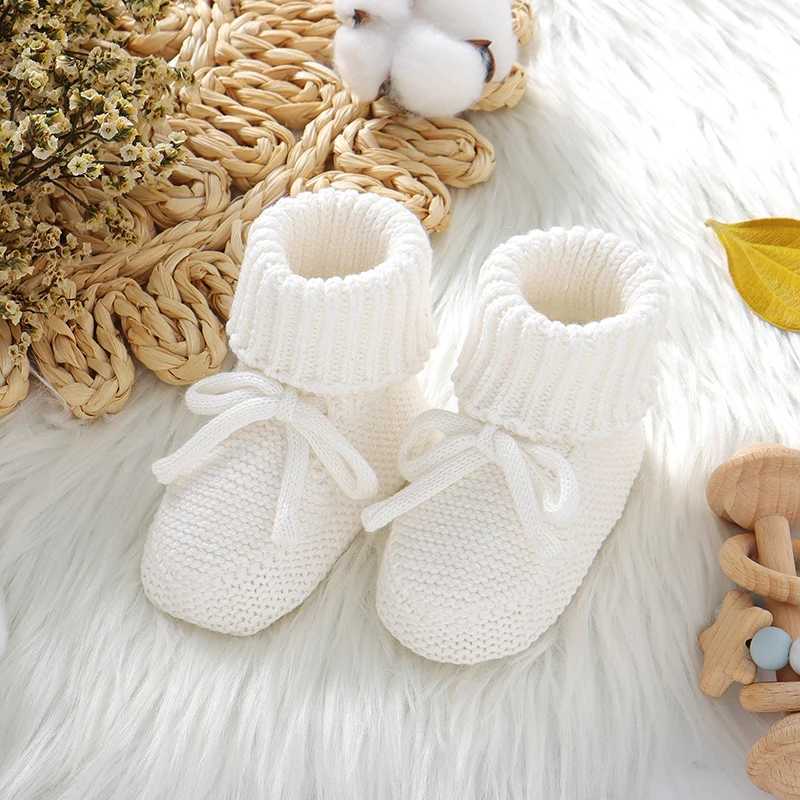 Fashion baby womens shoes 0-18 meters solid color knitted newborn boys anti slip soft sole first step walker in front of the baby crib walker M240827