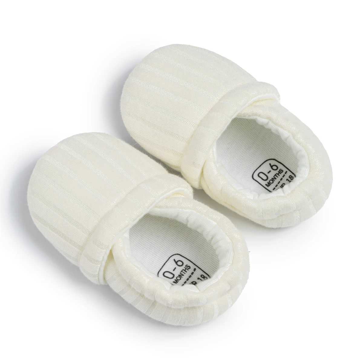 Winter Warm Baby Casual Shoes Classic Color Cotton Soft Newborn Childrens First Soft Bottom Anti slip Shoes M240827