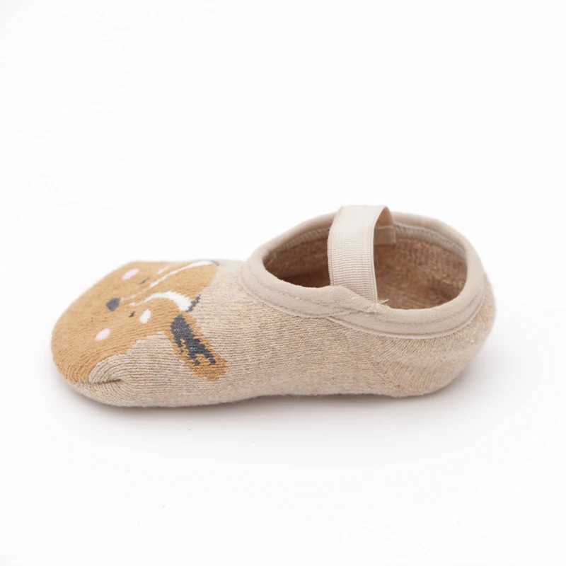 1 pair of fashionable baby girl boy cute cartoon anti slip cotton childrens floor socks animal pattern newborn first walking shoes M240827