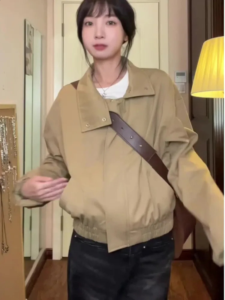 Vintage Cargo Baseball Jacket Women Loose Fitting Standing Collar Bomber Jacket Top Harajuku Lapels Spring Autumn Casual Coat 240827
