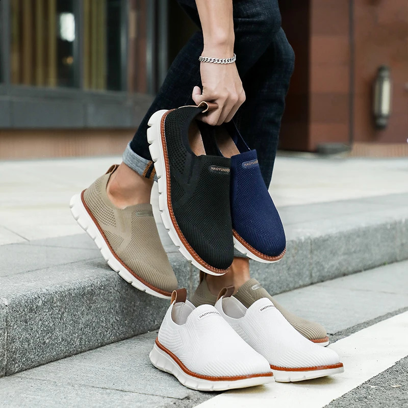 Outdoor mens sports shoes mens lightweight summer fashion breathable mesh mens casual shoes Zapatillas Hombre 240827