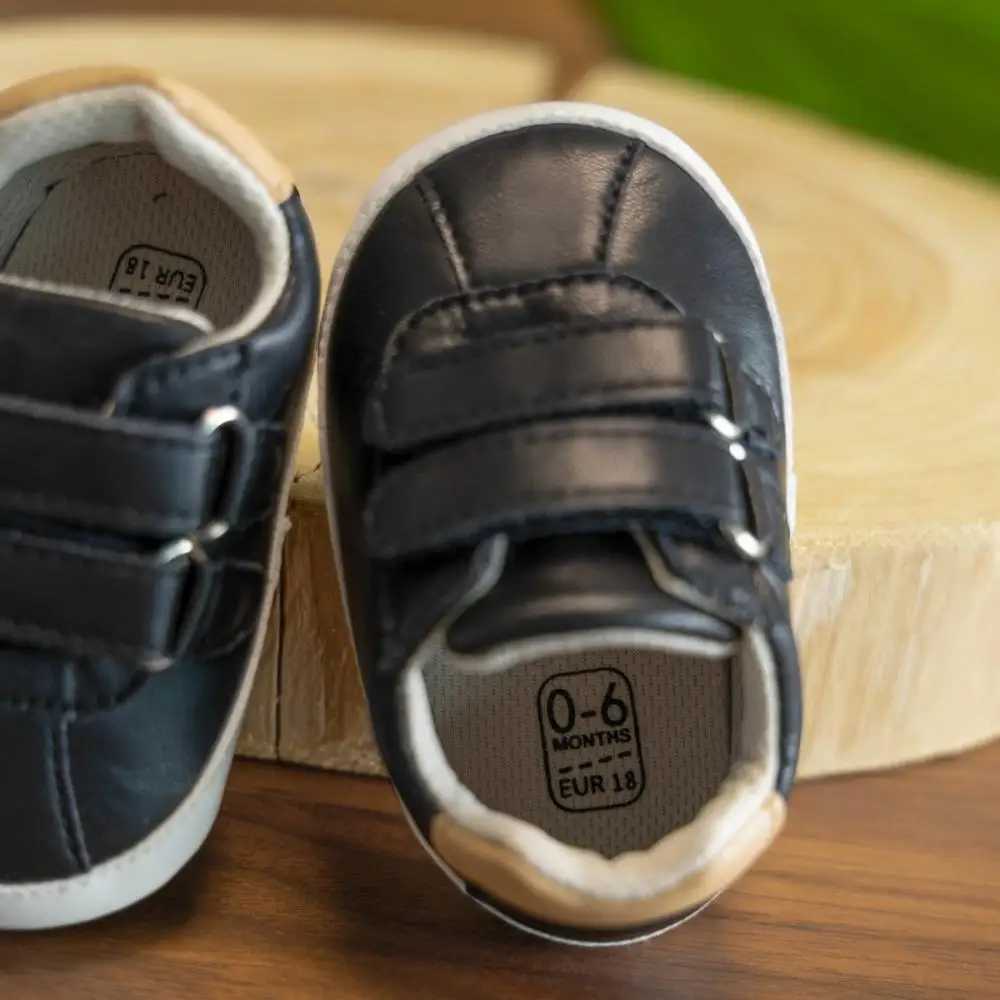 Cute girl boy soft soled shoes anti slip solid color leather trainer machine front traveler black and white brown casual shoes 0-18M M240827