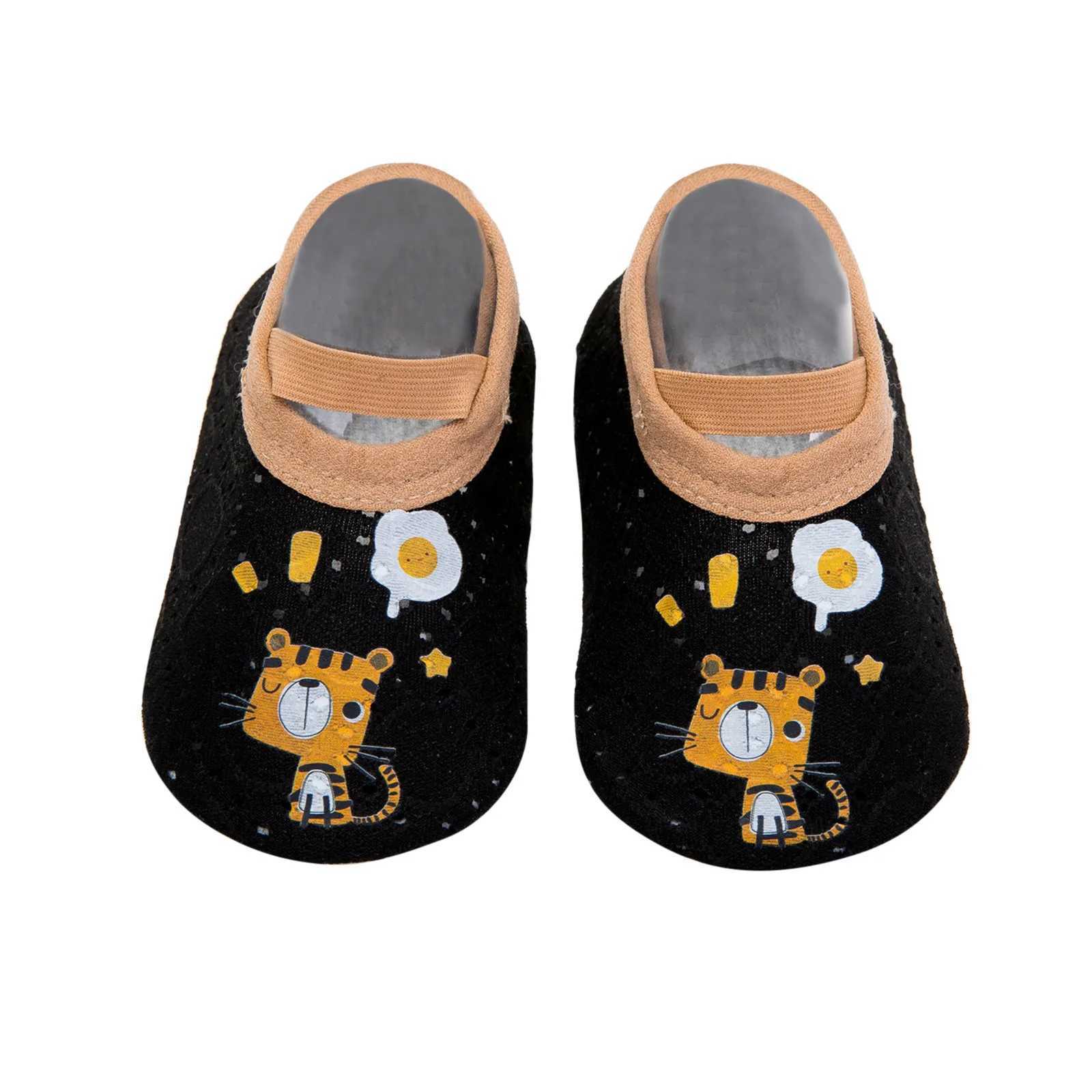 Baby boy girl shoes breathable cartoon anti slip indoor childrens floor slides baby first walking childrens cotton knitted shoes M240827