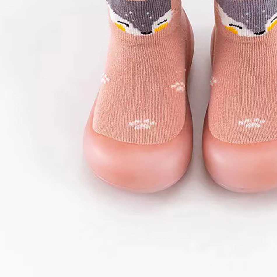 Durable and soft anti slip floor socks for newborns providing year-round protection for the babys first step perfect for indoor and outdoor play M2408