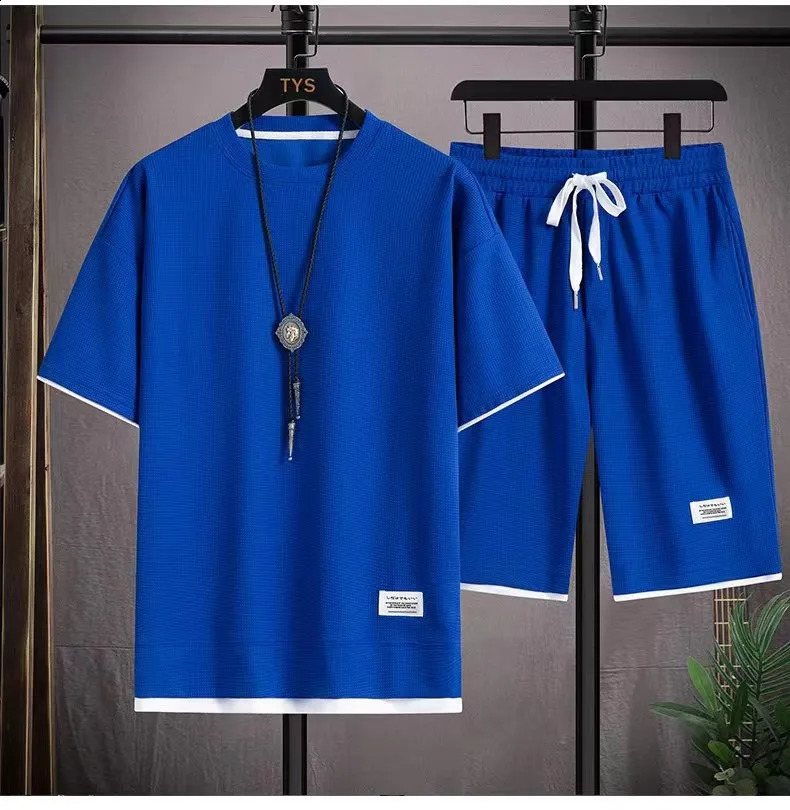 Football sports suit mens breathable running fitness 2piece set waffle comprehensive training Tshirt and shorts big 5XL 240827