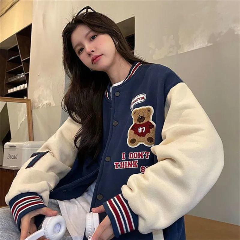 Vintage Bomber Jackets Women Cartoon Bear Baseball Coats Streetwear Female Fashion Hip Hop Casual Ladies Tops Autumn Winter 240827