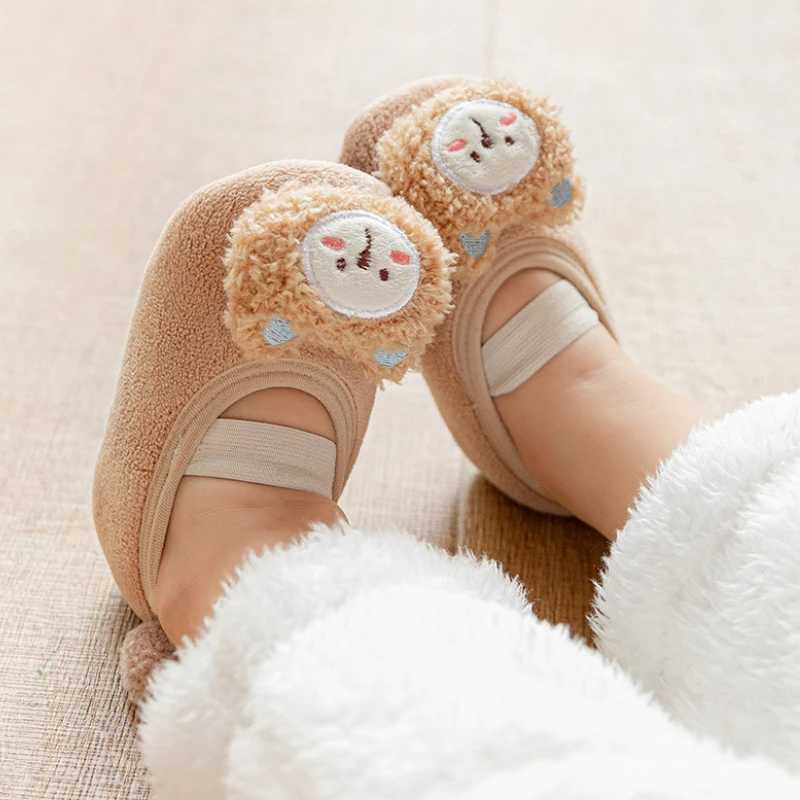 New cartoon animals warm childrens first step in winter baby socks and shoes indoor childrens anti slip floor socks newborn baby crib shoes M240827
