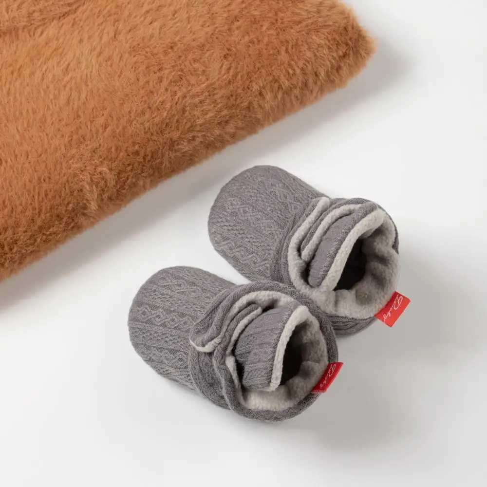 Winter Boys and Girls Baby Cute Socks Baby First Step Walker Floor Boots Soft Anti slip Warm New Fashion Comfortable Shoes M240827