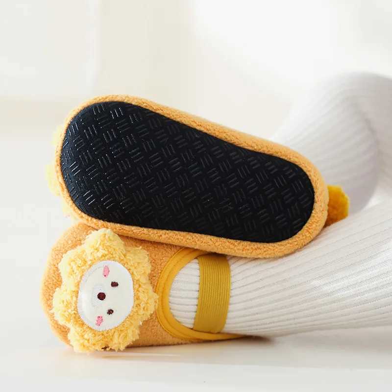 New cartoon animals warm childrens first step in winter baby socks and shoes indoor childrens anti slip floor socks newborn baby crib shoes M240827