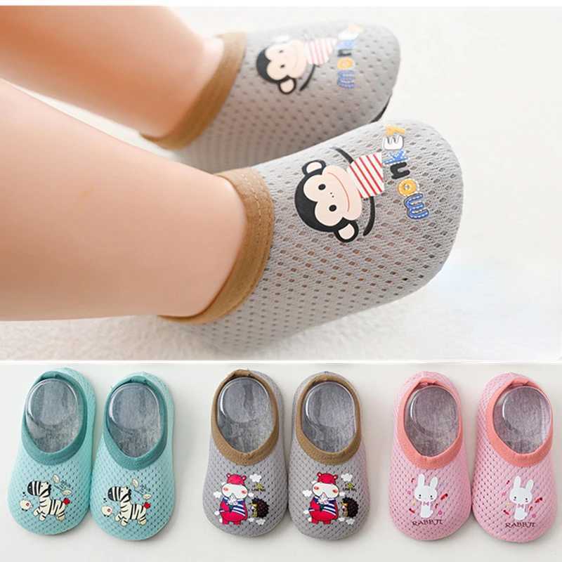 Baby floor socks shoes newborn baby soft sole anti slip girls first walking childrens family shoes 0-4 years old children M240827