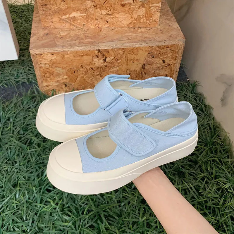 High quality uniform canvas shoes womens shoes Hong Kong taste niche retro big toe shoes college style student womens shoes 240827