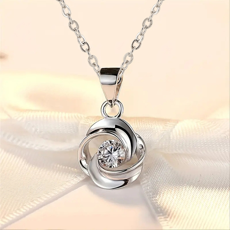 Elegant S925 Sterling Silver Plated Rose Flower Pendent Necklace for Women Ladies Lovers Girlfriend Crystal Necklace Jewelry Gift