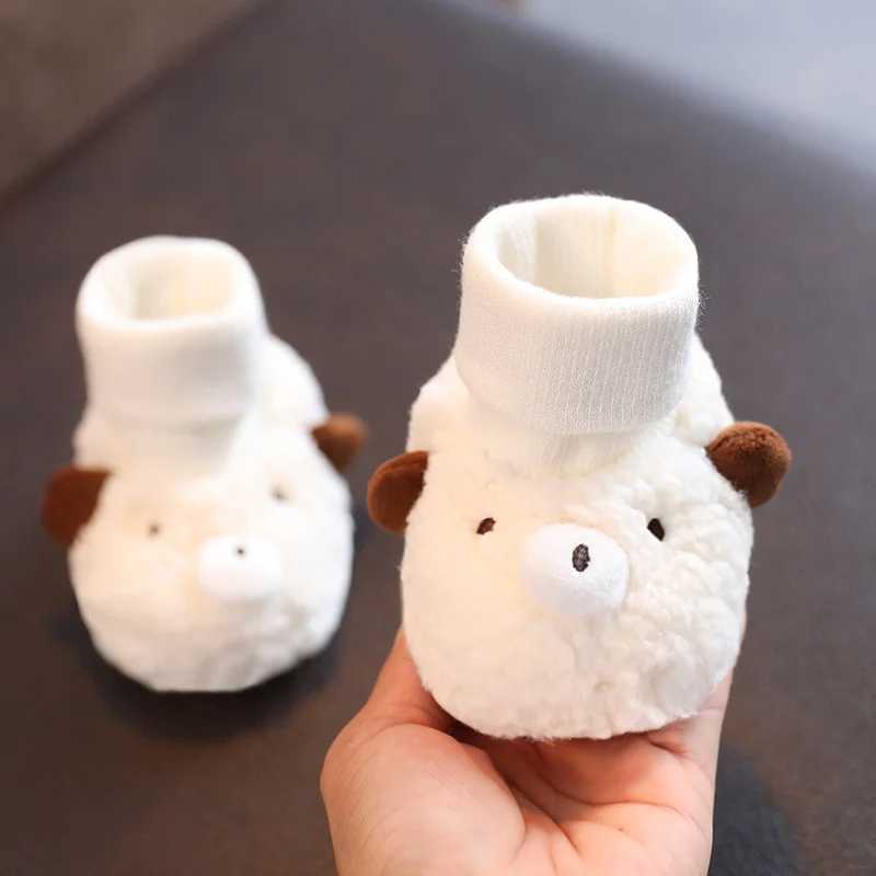 Baby wool shoes winter walking boots for boys and girls cotton comfortable soft non slip warm baby shoes M240827