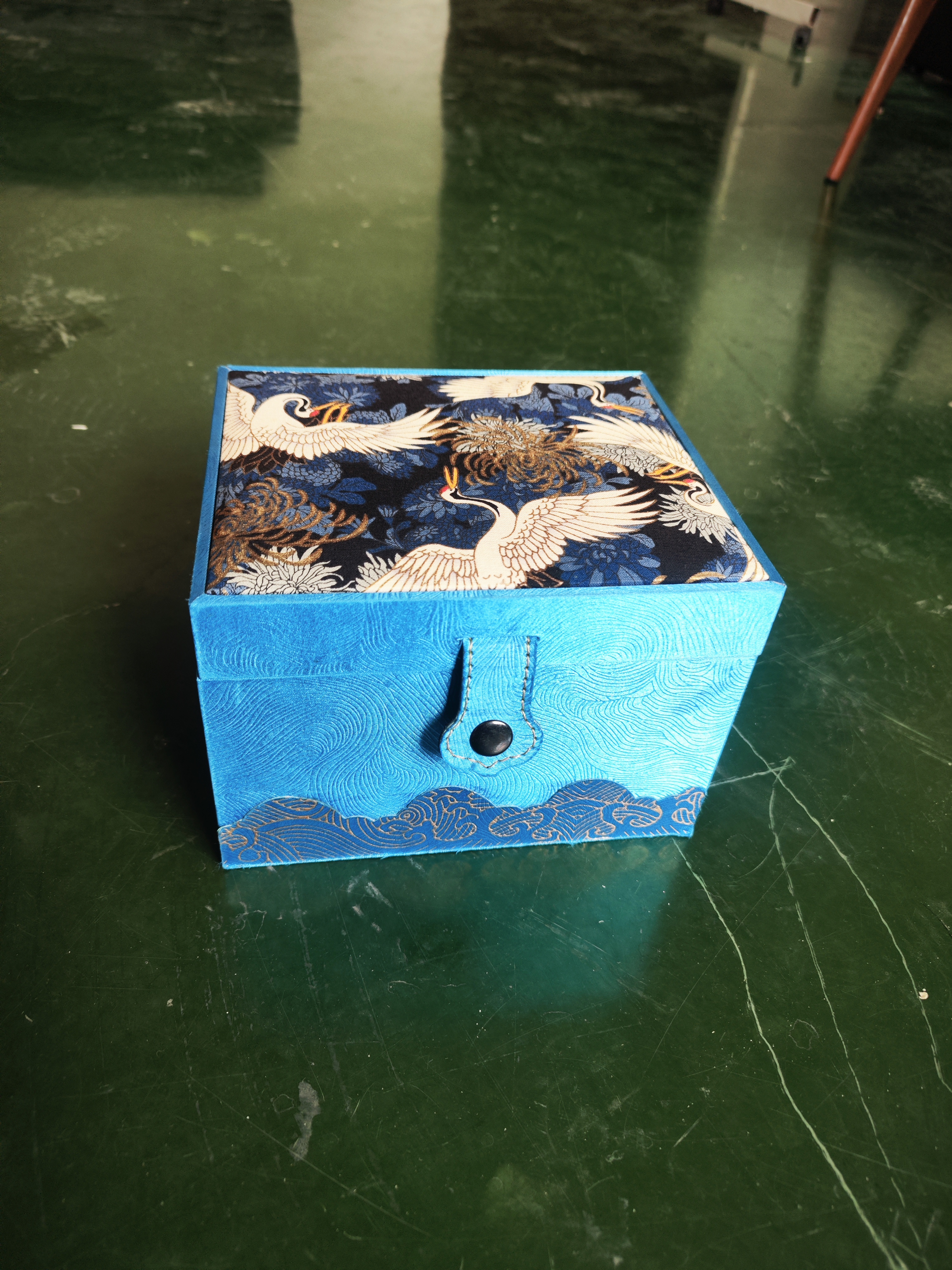 Premium Quality Custom Gift Wrapping Boxes - Stylish Flap Lid Design