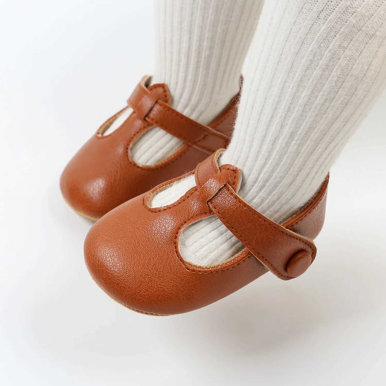 Retro baby shoes baby and toddler anti slip first mover classic rubber soft sole flat PU first mover newborn mocha M240827