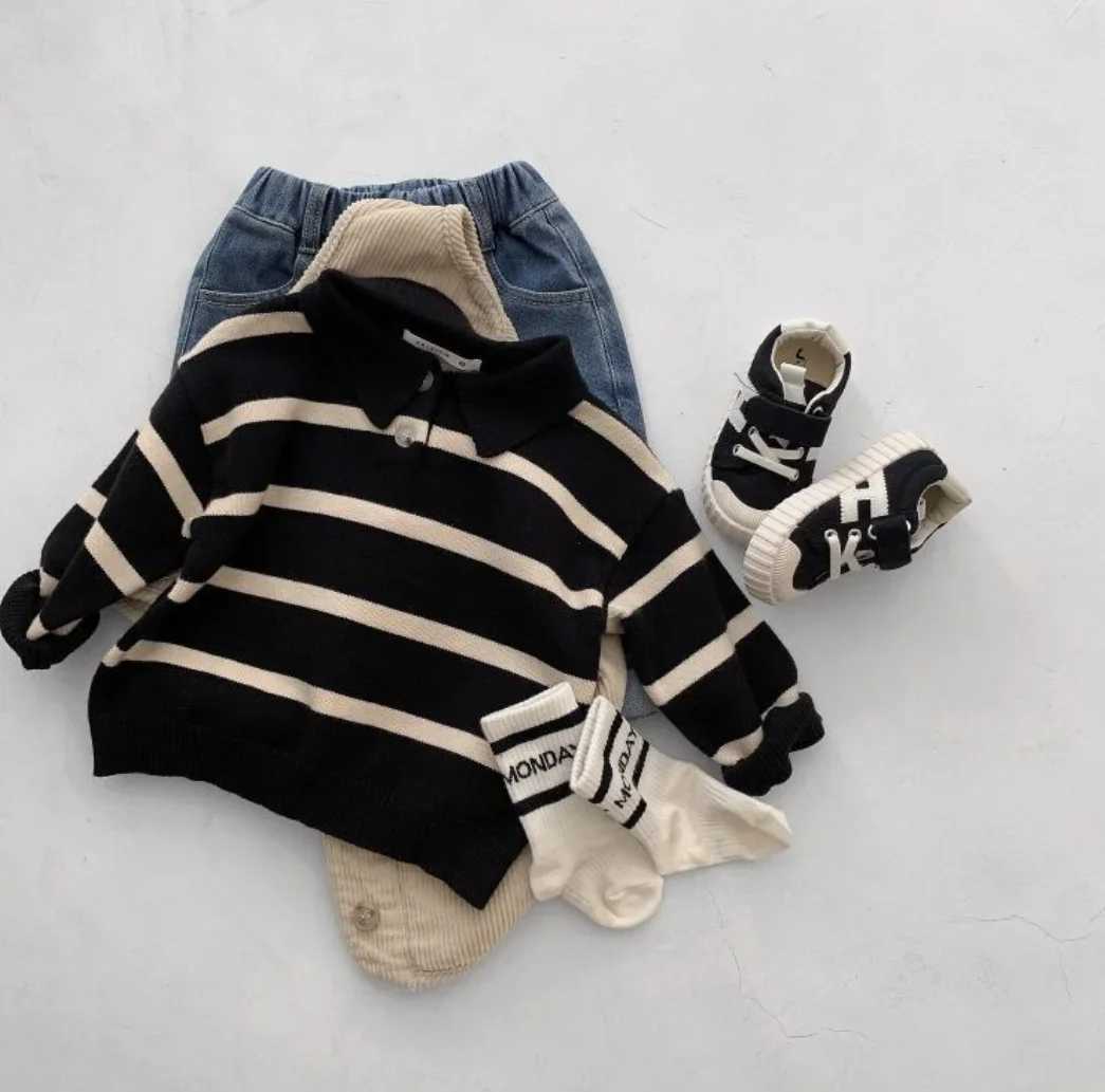 Autumn childrens clothing 2024 knitted boys sportswear striped cotton long sleeved baby stroller top childrens sportswearW240824