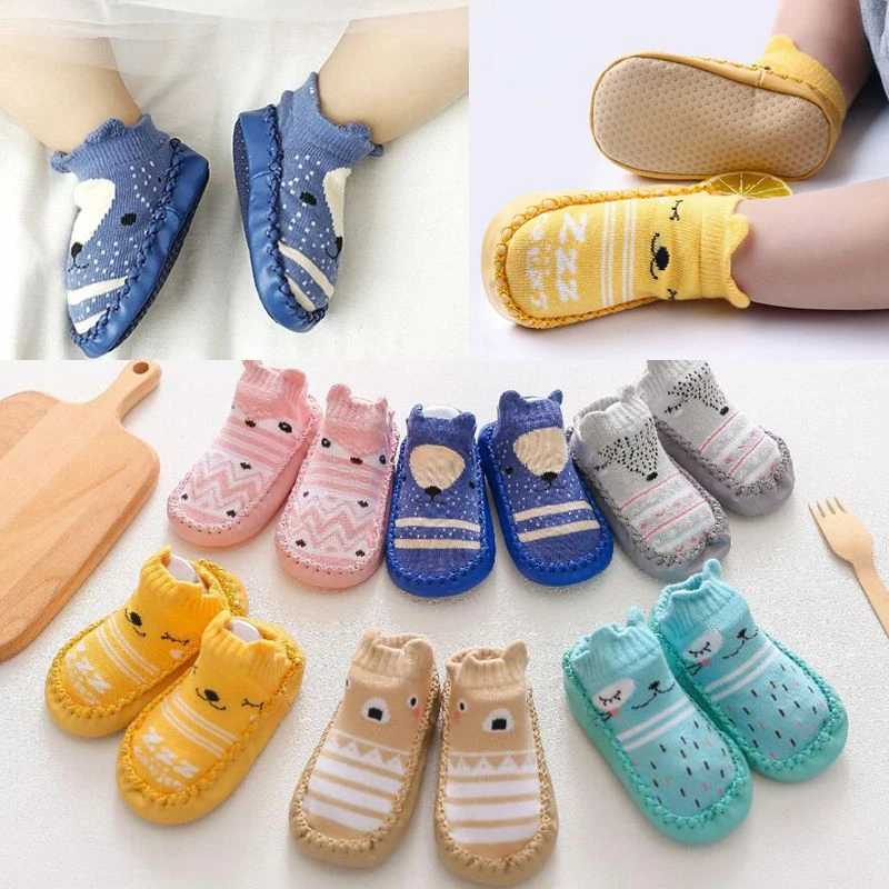 Newly born baby socks with rubber sole baby girl boy shoes spring and autumn baby floor socks non slip soft sole M240827