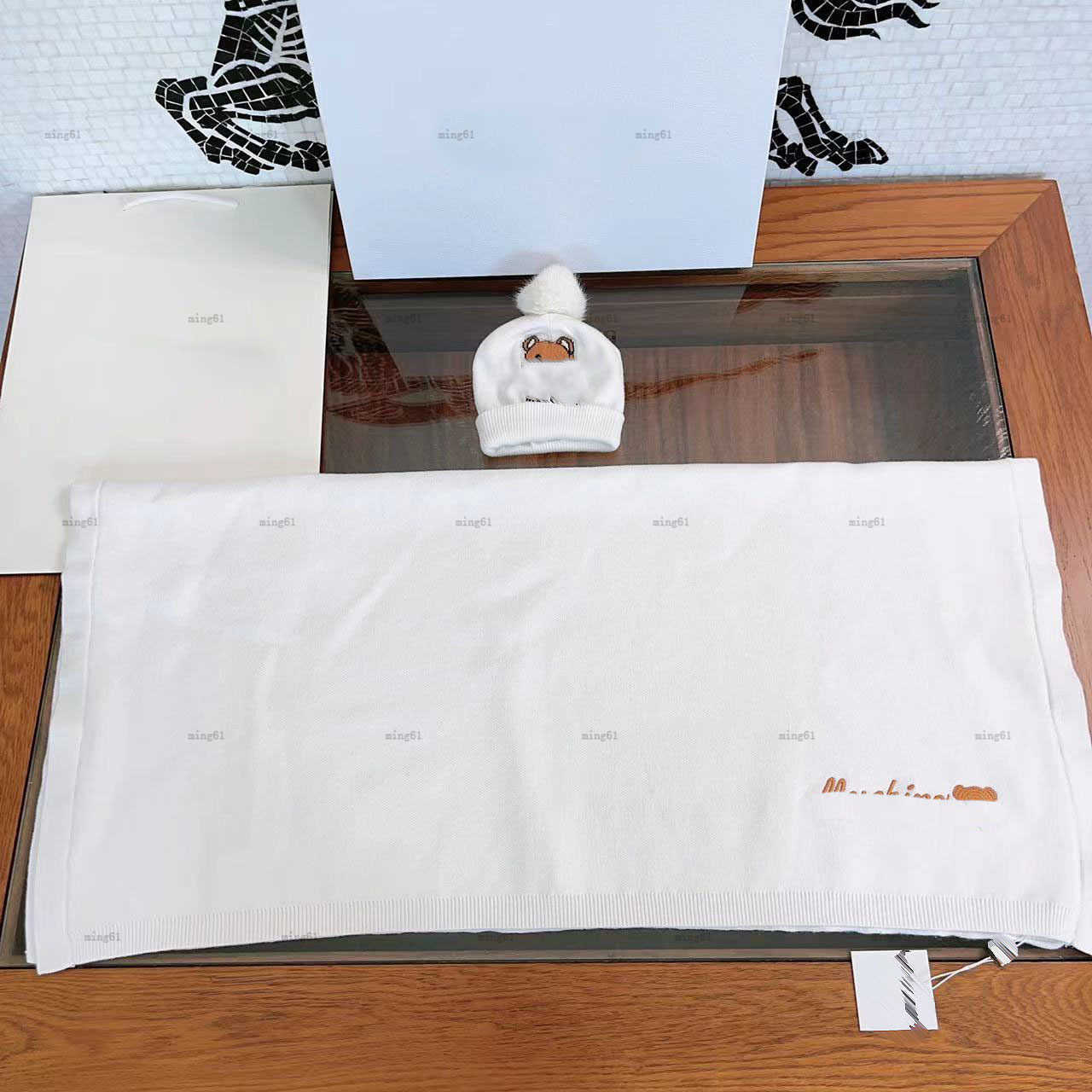 Brand Blanket set for newborn baby comfort infant Two piece set Embroidered logo blanket and rabbit wool ball knitted hat