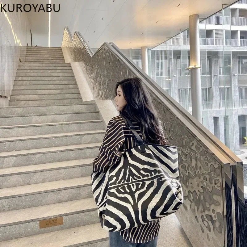 Fashion Women Shoulder Bag Zebra Stripes Tote Handbags Large Capacity Y2k Bag Female Travel Shopping Bags Bolsas Para Mujeres 240827