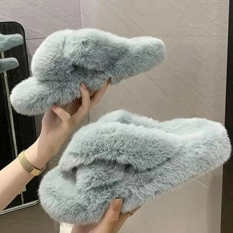 Womens fur warm winter fur leather shoes fluffy plush slippers for home use indoor shoes bedroom slippers womens round toes 240827