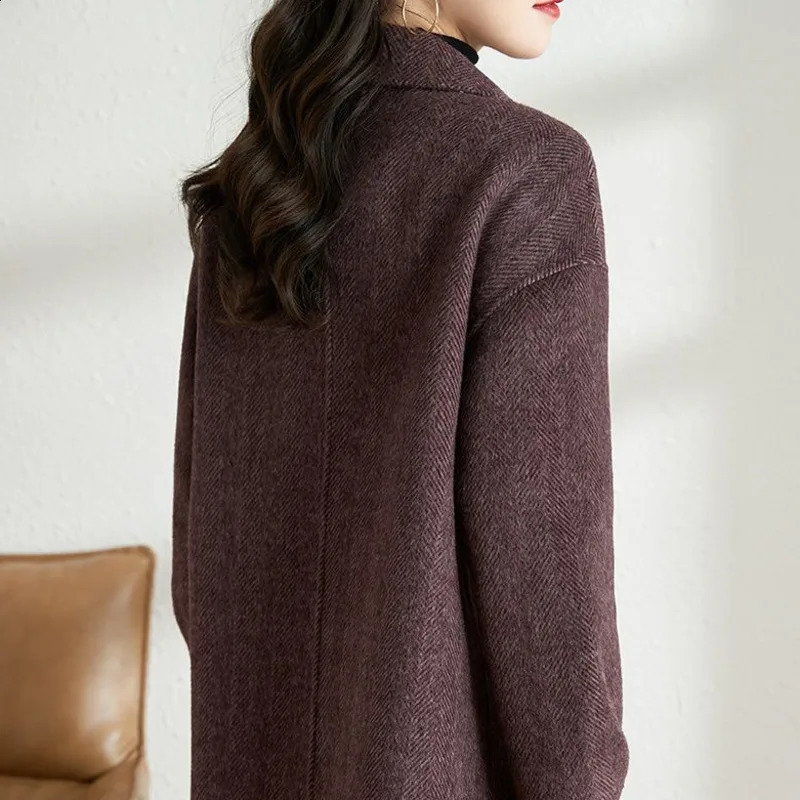 Fashionable Office Womens Long Sleeve Collar Street Single Chest Elegant Coat Style 240826