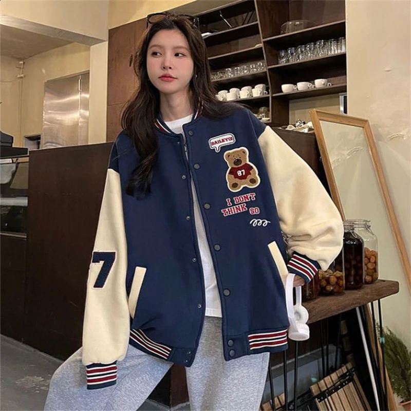 Vintage Bomber Jackets Women Cartoon Bear Baseball Coats Streetwear Female Fashion Hip Hop Casual Ladies Tops Autumn Winter 240827