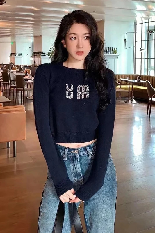 Autumn Winter Letter Diamond Sleeping Traction Knitted Sweater Female 240826