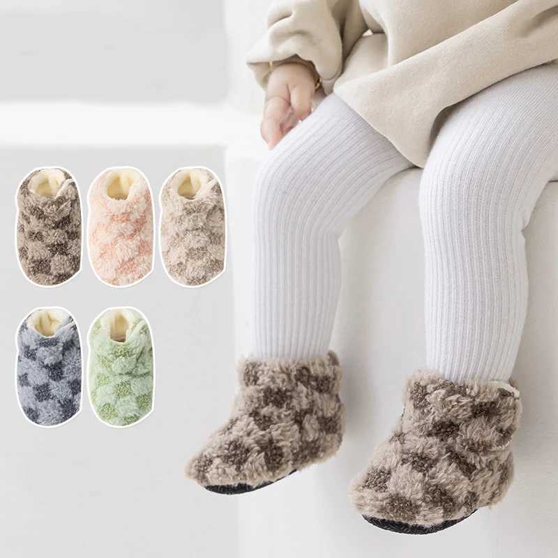 Baby winter shoes for girls boys newborns baby crib casual baby plush fluffy barefoot walking shoes childrens boots toddler supplies M240827
