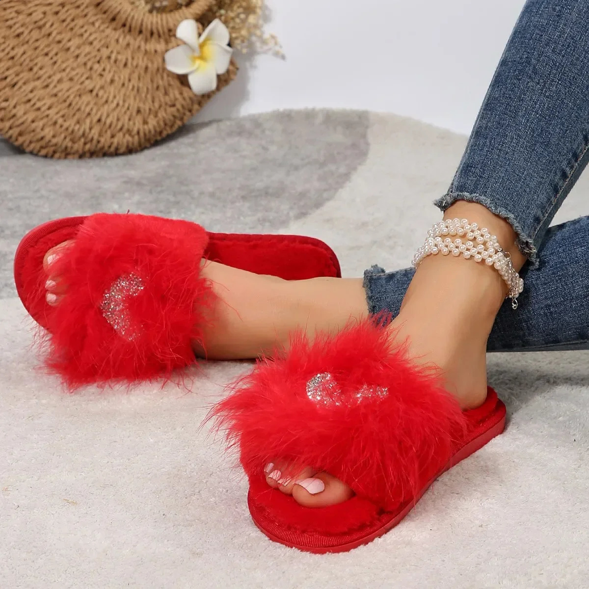 Warm plush slider womens slider flat shoes womens shoes heart-shaped sparkling crystal platform fluffy fur slider shoes Zapatos 240827