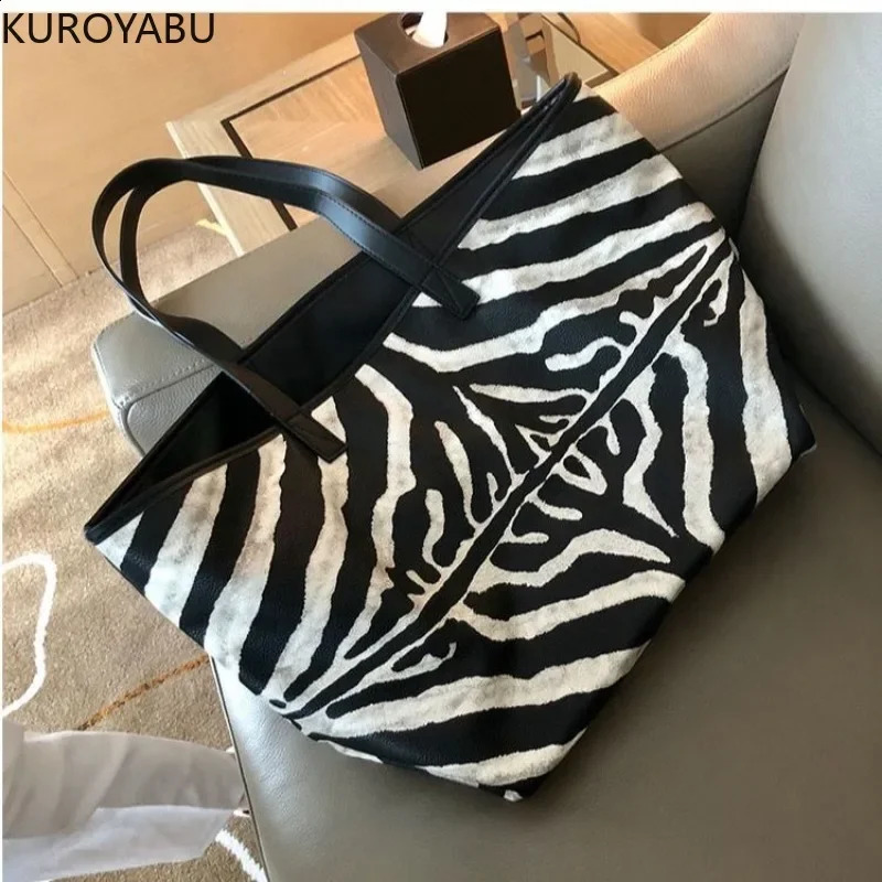 Fashion Women Shoulder Bag Zebra Stripes Tote Handbags Large Capacity Y2k Bag Female Travel Shopping Bags Bolsas Para Mujeres 240827