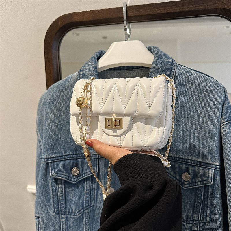 2023 Spring/Summer New Fashion Chain gge Single Shoulder Crossbody Small Square Women's Bag Mixed Batch F13.9-08.27