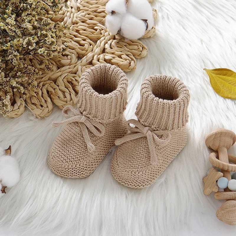 Fashion baby womens shoes 0-18 meters solid color knitted newborn boys anti slip soft sole first step walker in front of the baby crib walker M240827