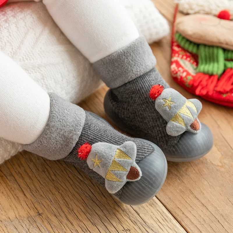 Winter baby boys and girls socks shoes cute cartoon shoes soft rubber sole childrens sports shoes childrens first walking shoes M240827