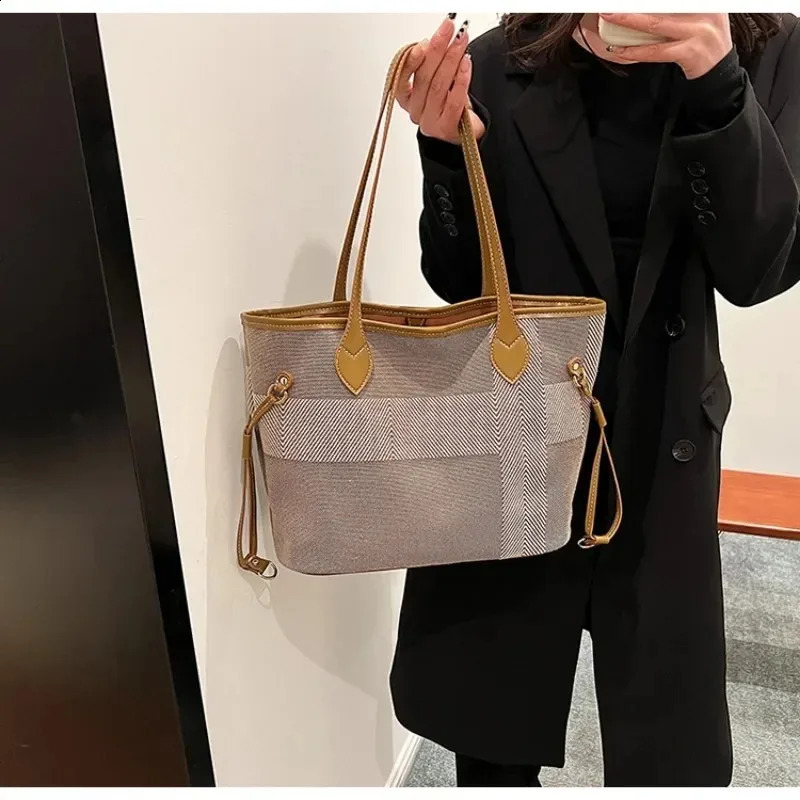 Minimalist Canvas Tote Bag Womens Handbag Selling Womens Multi Functional Shoulder Bag Bolsas Femininas 240827