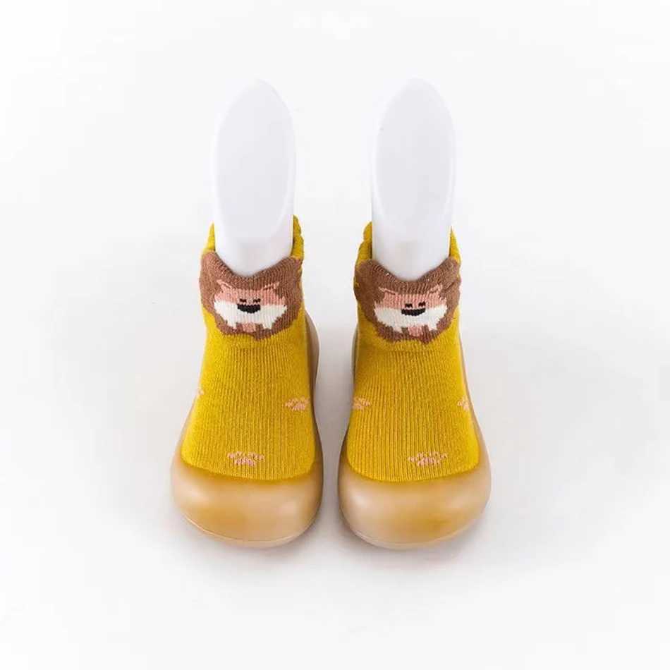 High quality babys first soft soled shoes anti slip indoor socks comfortable all year round for newborns and infants the first walking shoes M240827