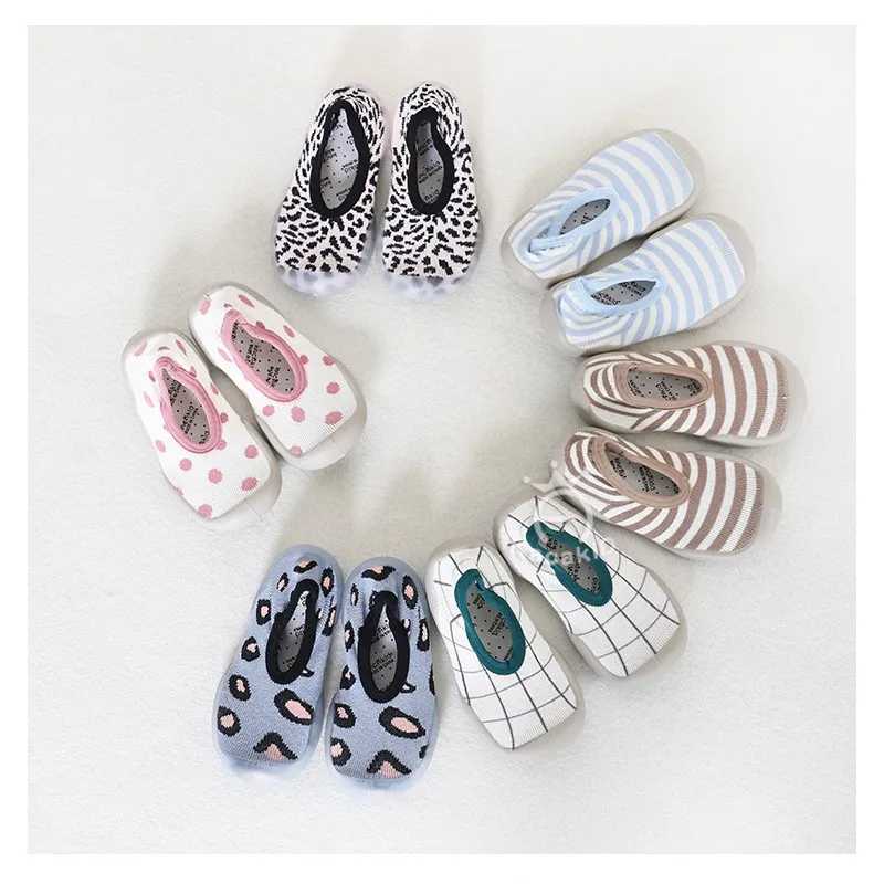 Baby Socks and Shoes Baby Childrens Shoes Cute Printed Cotton Socks and Shoes for Boys and Girls Childrens Casual Anti slip First Step Walker M240827