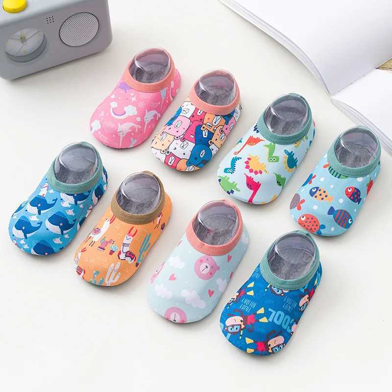 Baby anti slip socks cute childrens slides warm baby crib floor shoes for newborns with rubber soles suitable for children aged 0-24 months boys and t