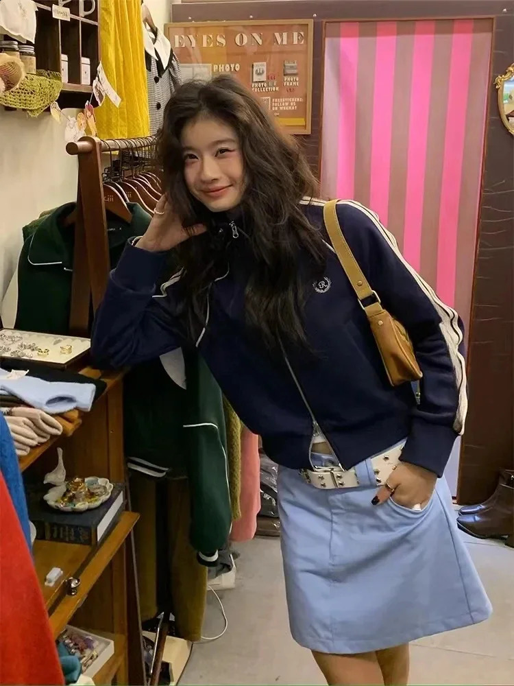 Cropped Track Jacket Women Loose Zipper Short Varsity Jackets Female Korean Style Streetwear Stripe Embroidery Coat Casual 240827