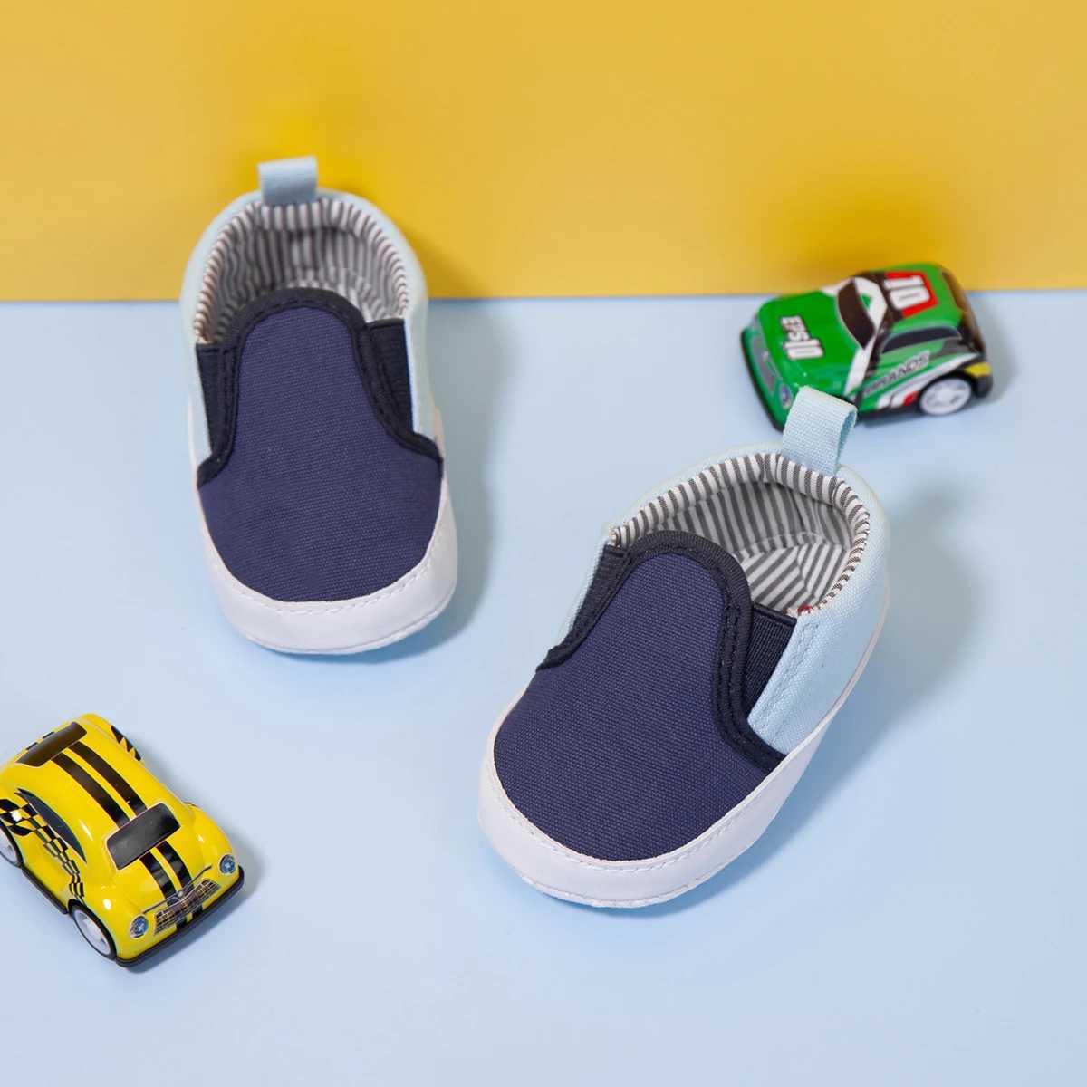 Newborn baby shoes childrens soft sole simple canvas stripe printing 0-18 months old casual boys shoes first step walker board shoes M240827