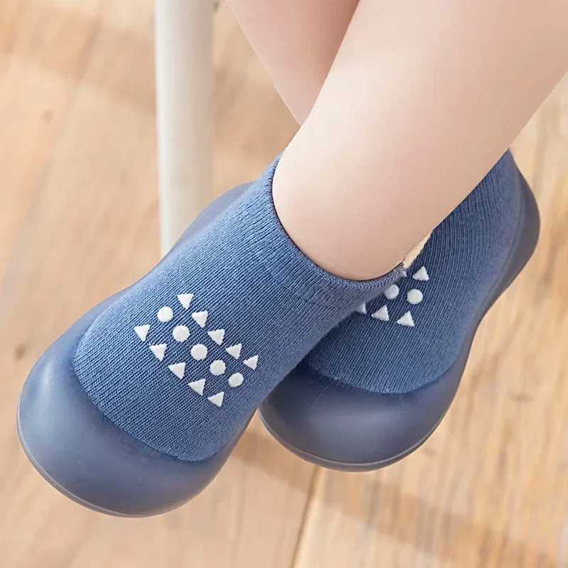 1 pair of Combed Cotton newborn baby boy and girl shoes anti slip and breathable childrens soft soled shoes baby walking and toddler shoes M240827