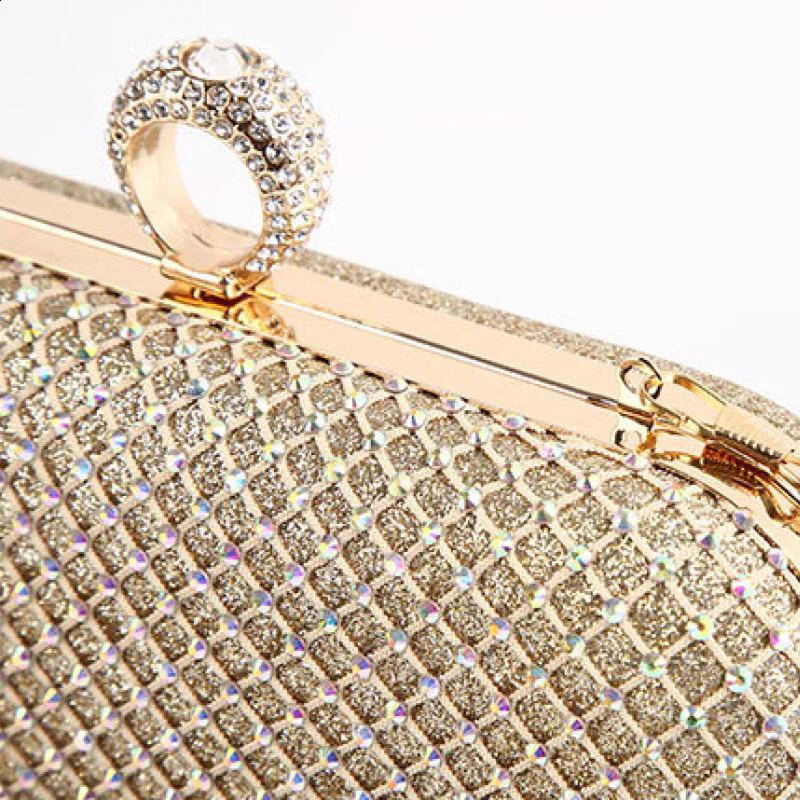 Women Diamonds Clutch Bag Wedding Banquet Exquisite Handbags Chain Shoulder Bags Evening Party Small Purse Sac A Main 240826Z