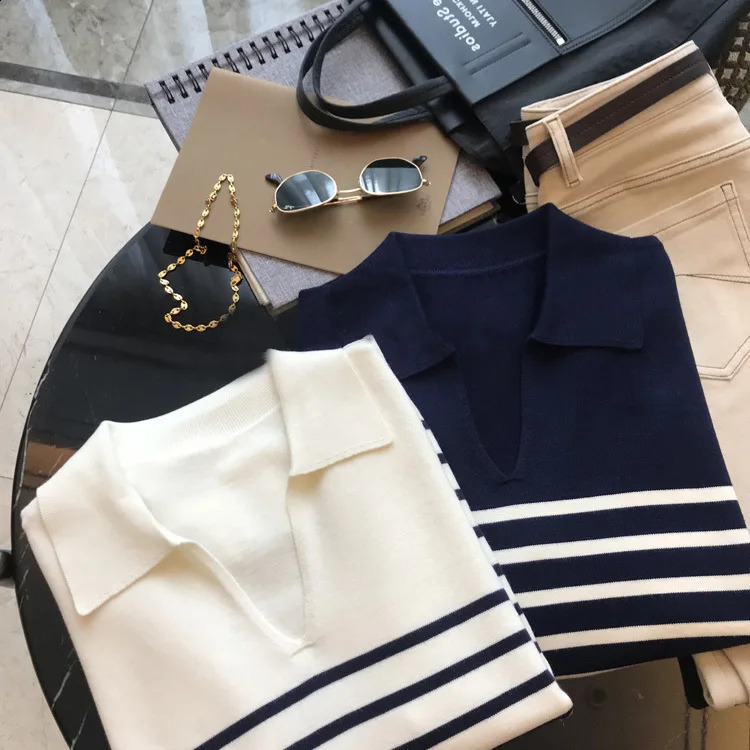 Striped Twisted Sweater Womens Polo Neck Pulling Flower Autumn Winter Warm Jumper Black and White Crochet Y2k E- Jumper Cardigan 240827
