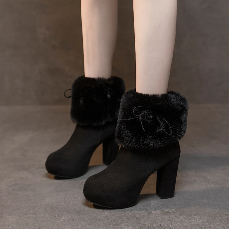 2024 Winter Shoes Womens High Heels Fur Warm Shoes Womens Fashion Shoes Winter High Heels Super Square High Heels 240827