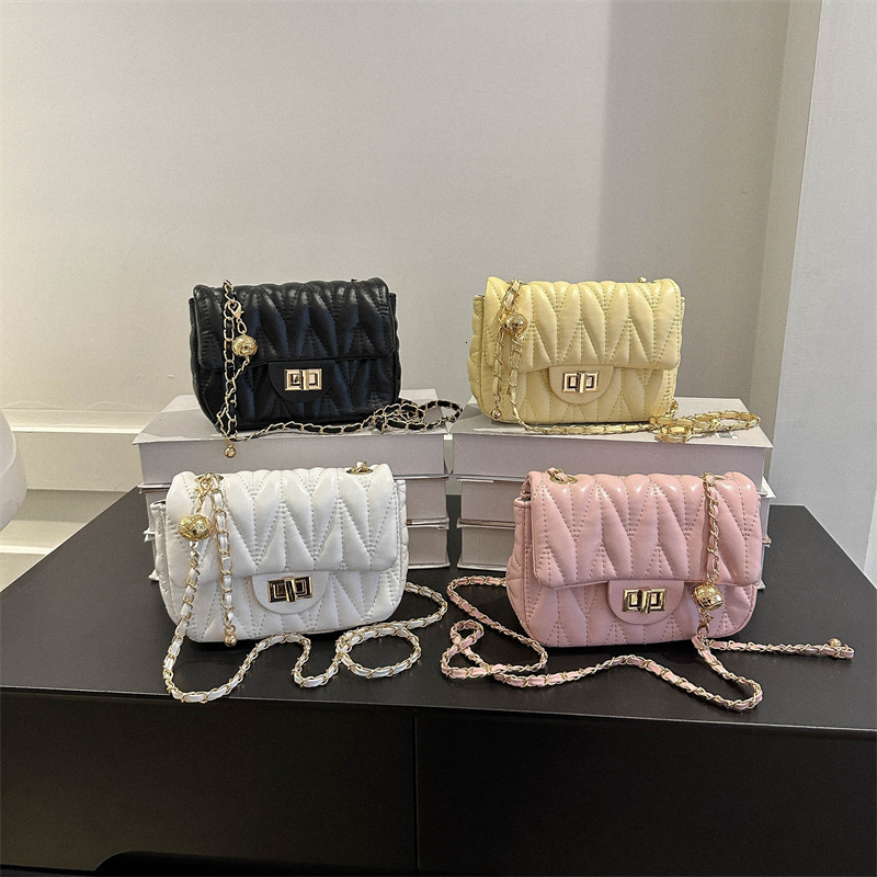 2023 Spring/Summer New Fashion Chain gge Single Shoulder Crossbody Small Square Women's Bag Mixed Batch F13.9-08.27
