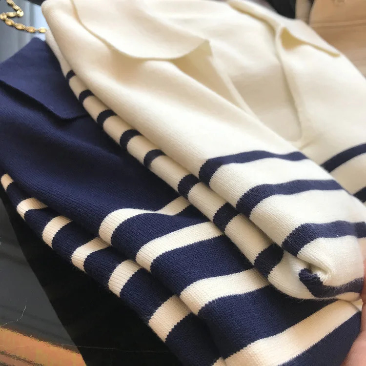 Striped Twisted Sweater Womens Polo Neck Pulling Flower Autumn Winter Warm Jumper Black and White Crochet Y2k E- Jumper Cardigan 240827