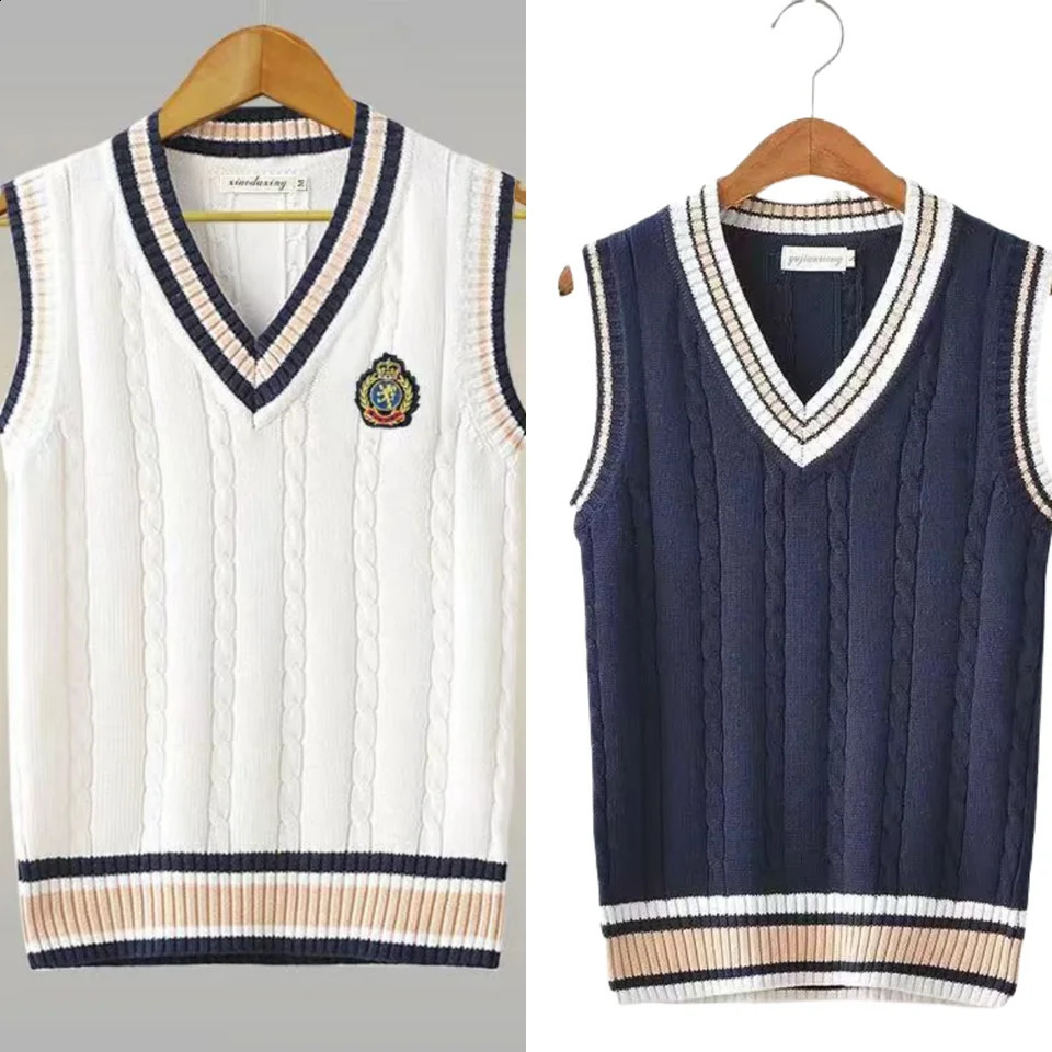 Preppy Men V-Neck Vest Casual Sleeveless Knit Sweater Japanese Boys Cotton Tank Top Vintage All-match Stripe Vest Comfortable 240826