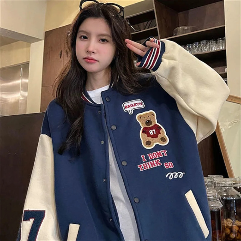Vintage Bomber Jackets Women Cartoon Bear Baseball Coats Streetwear Female Fashion Hip Hop Casual Ladies Tops Autumn Winter 240827