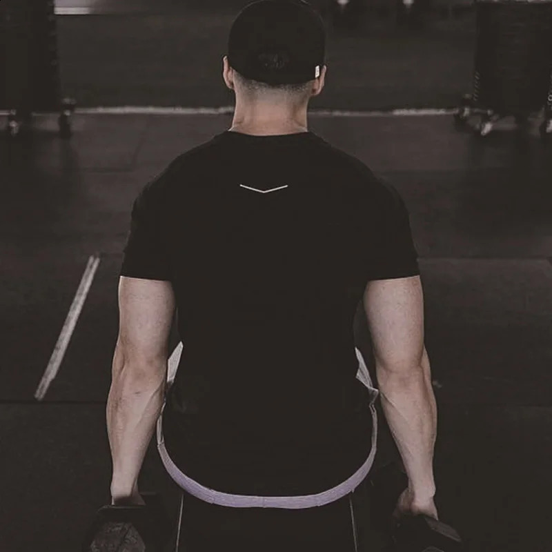Mens summer gym sports running short sleeved Tshirt fitness mens bodybuilding muscle casual top quick drying exercise clothing 240827