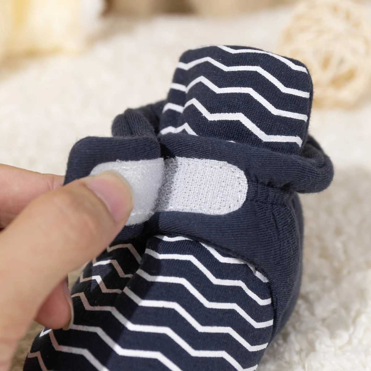 KIDSUN striped baby socks winter fluffy baby shoes girls boots cotton soft anti slip newborn first walking shoes baby socks M240827