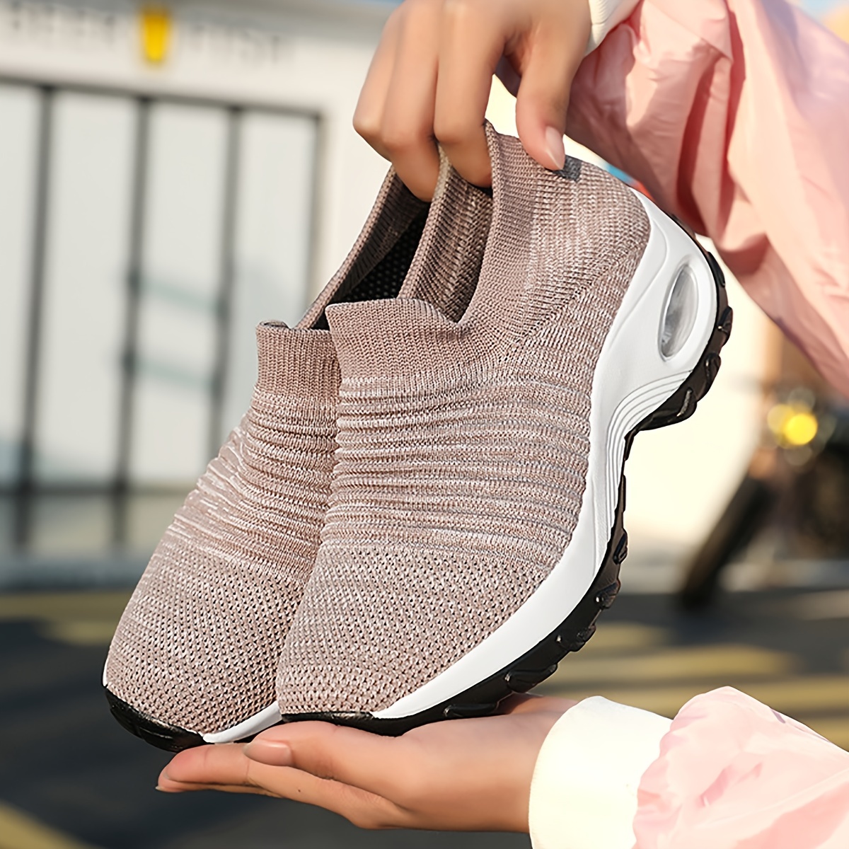 Lightweight Air Cushion Sole Chunky Sneakers - Breathable Mesh Upper, Low Top Design, Soft Insole, Womens Comfortable Running Shoes for Casual Walking